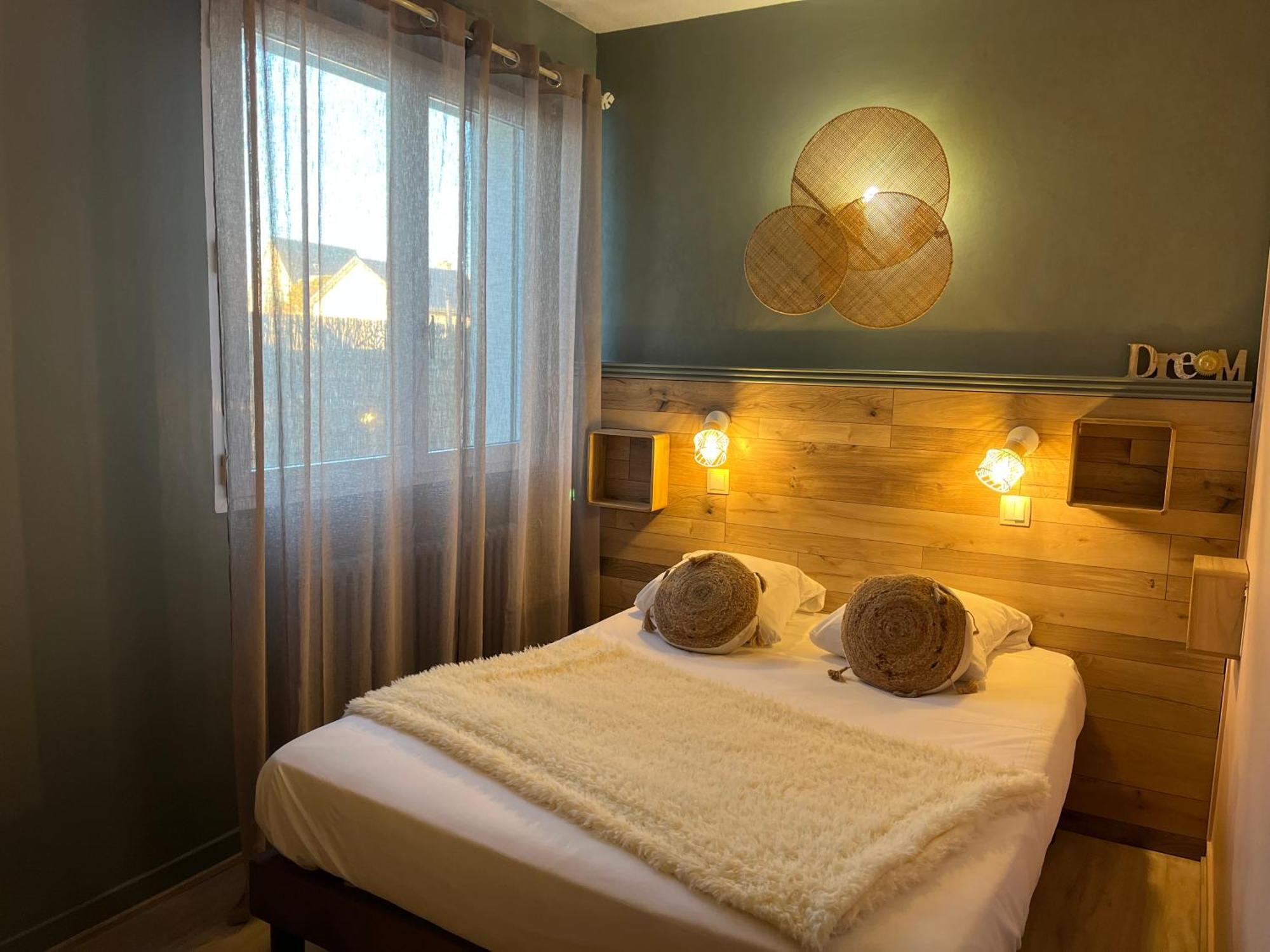 Acadie Saint Victor - Hotel Restaurant - Face Mer - Chatelaillon Plage Εξωτερικό φωτογραφία