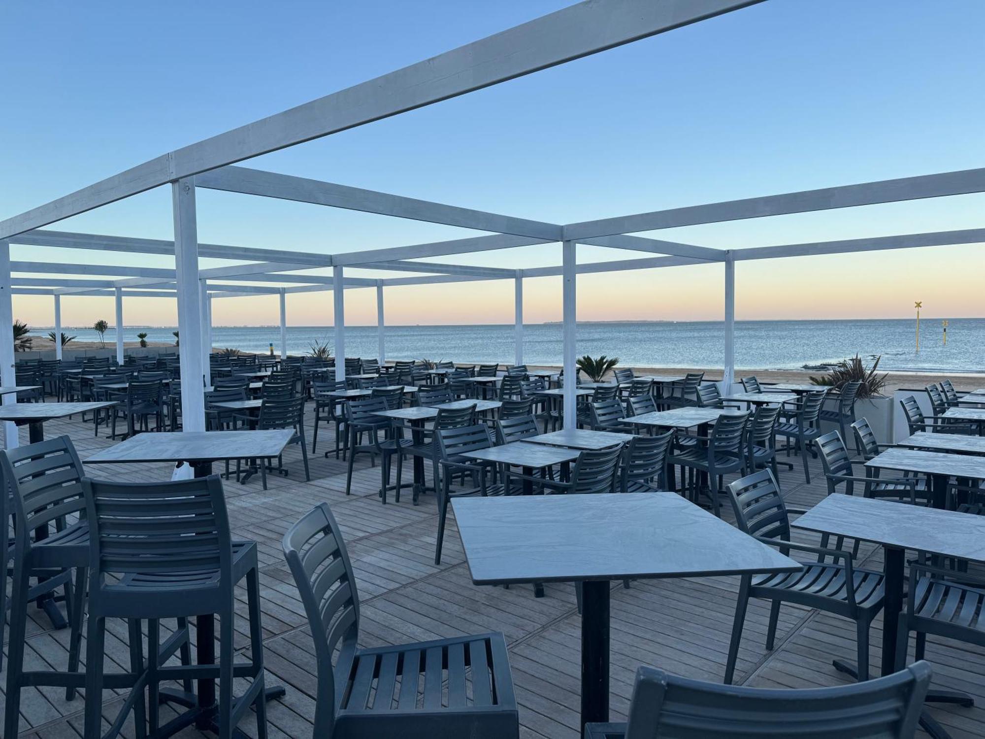 Acadie Saint Victor - Hotel Restaurant - Face Mer - Chatelaillon Plage Εξωτερικό φωτογραφία