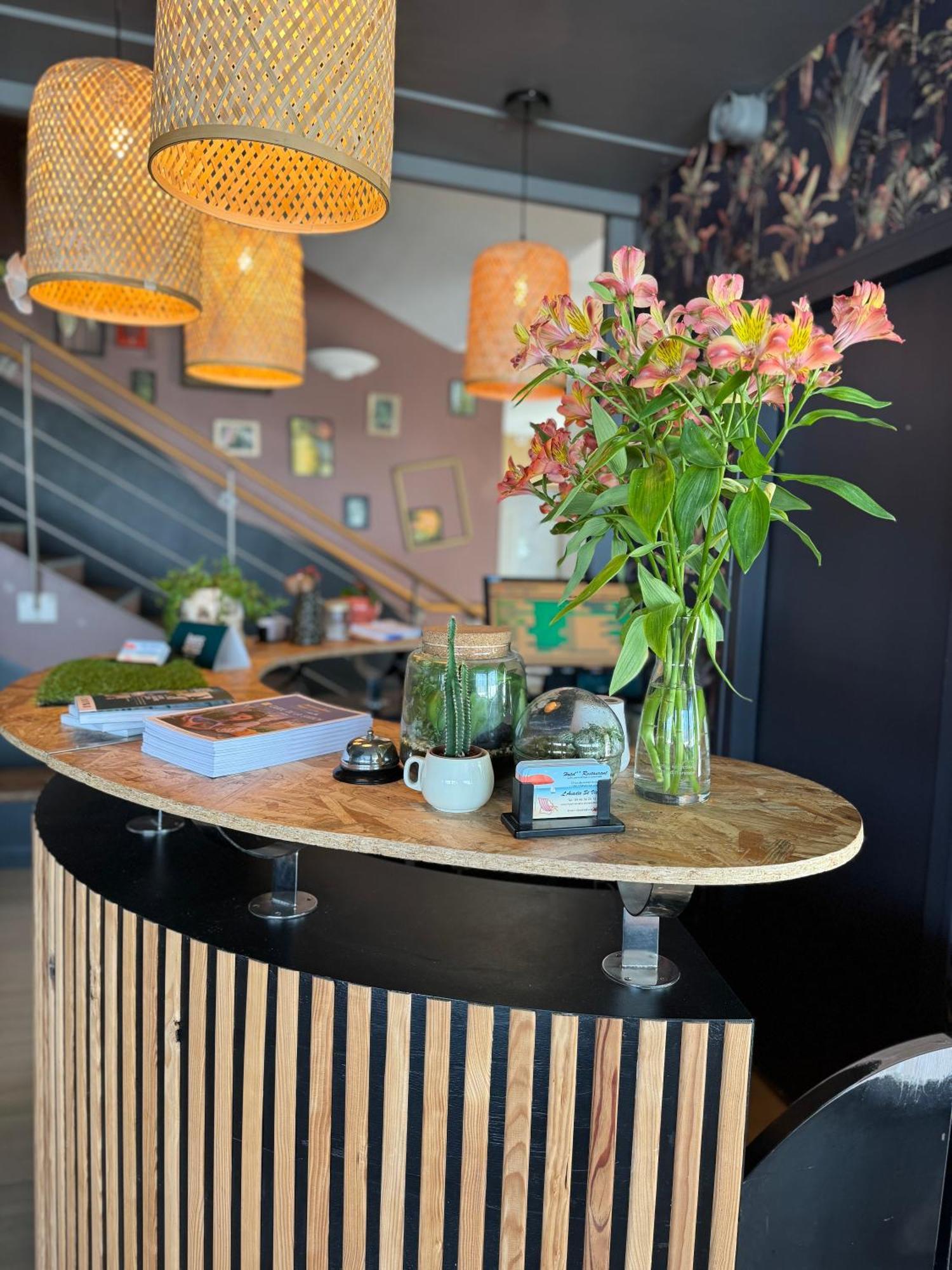 Acadie Saint Victor - Hotel Restaurant - Face Mer - Chatelaillon Plage Εξωτερικό φωτογραφία