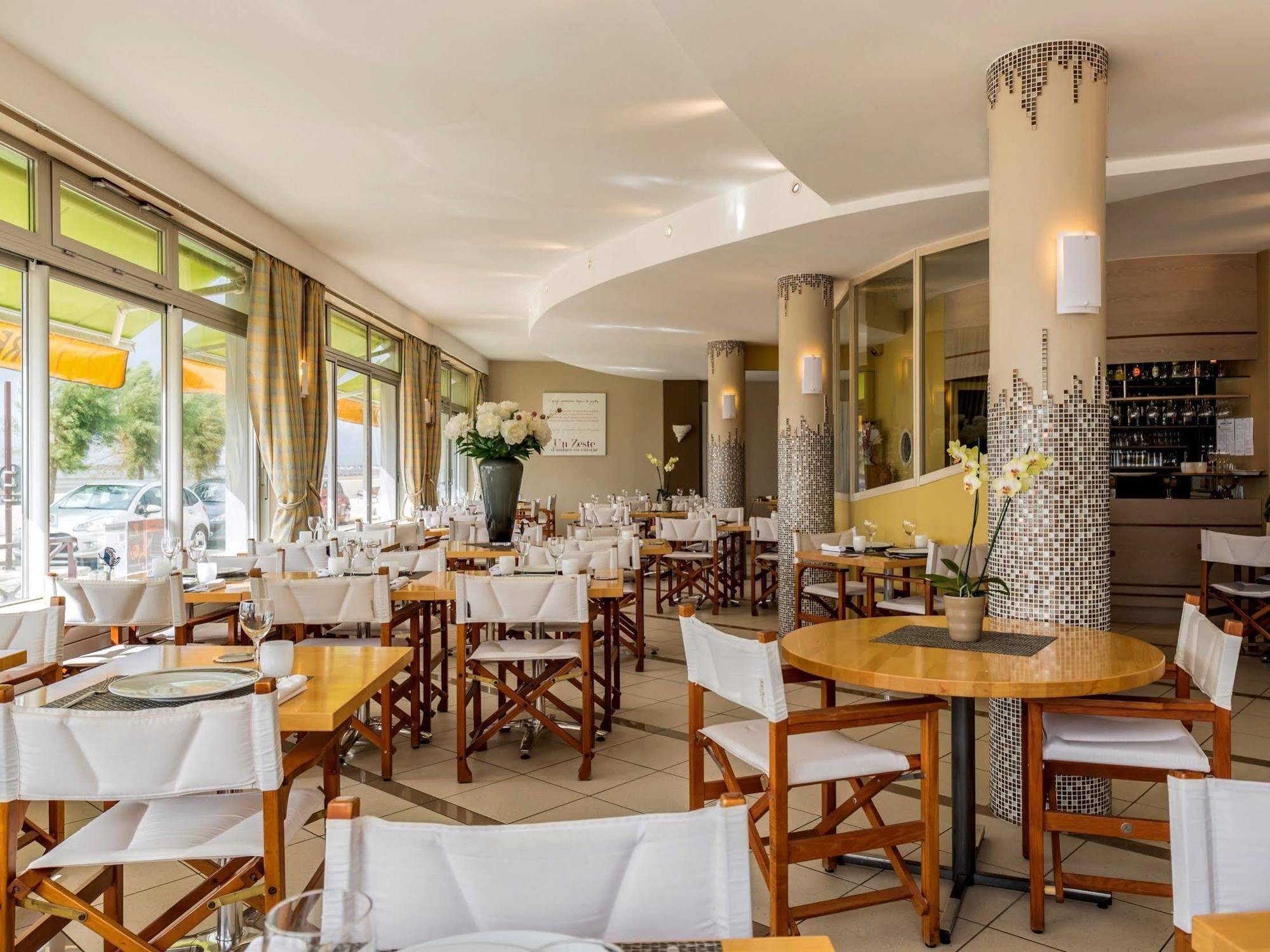 Acadie Saint Victor - Hotel Restaurant - Face Mer - Chatelaillon Plage Εξωτερικό φωτογραφία