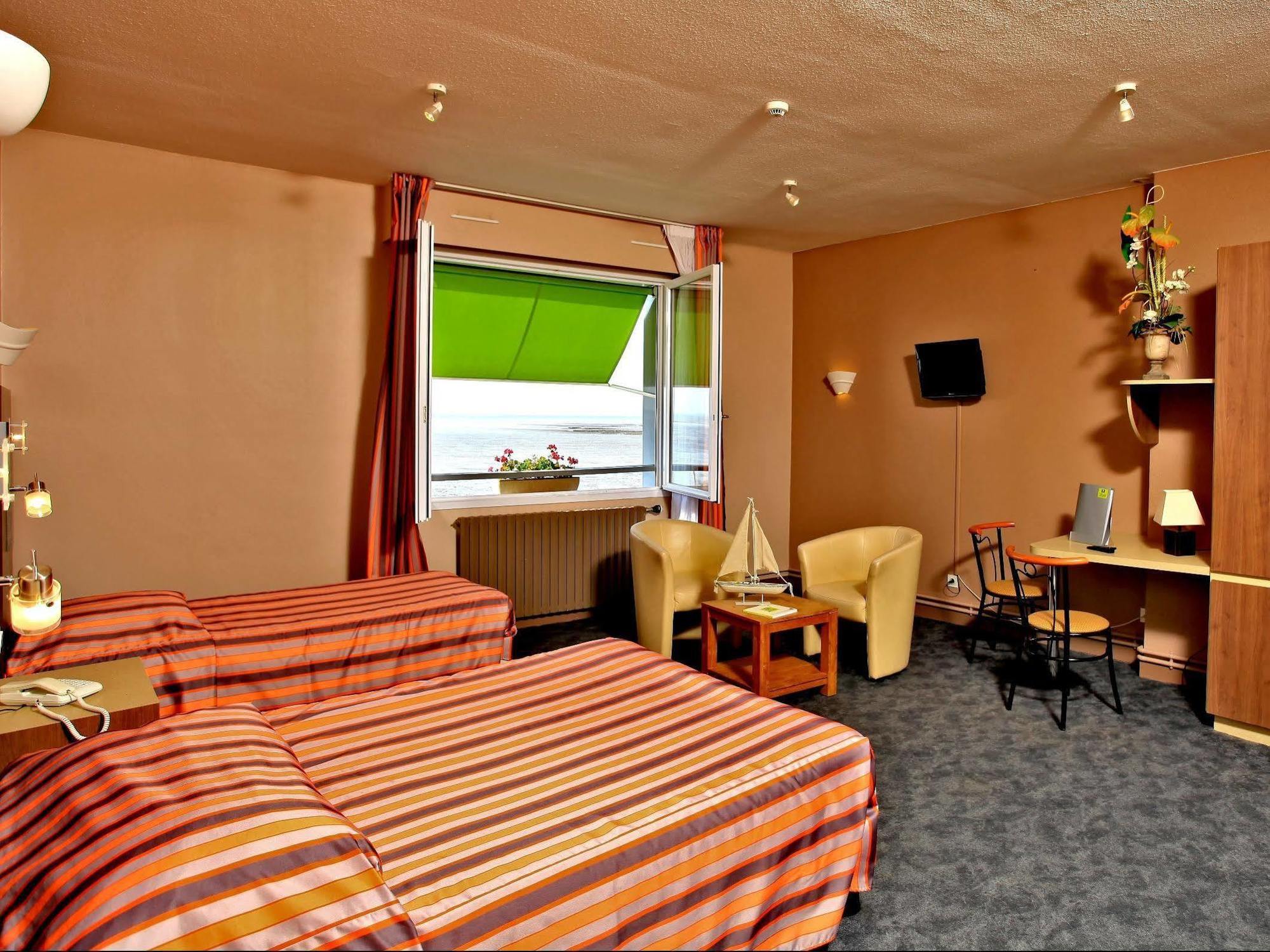 Acadie Saint Victor - Hotel Restaurant - Face Mer - Chatelaillon Plage Εξωτερικό φωτογραφία